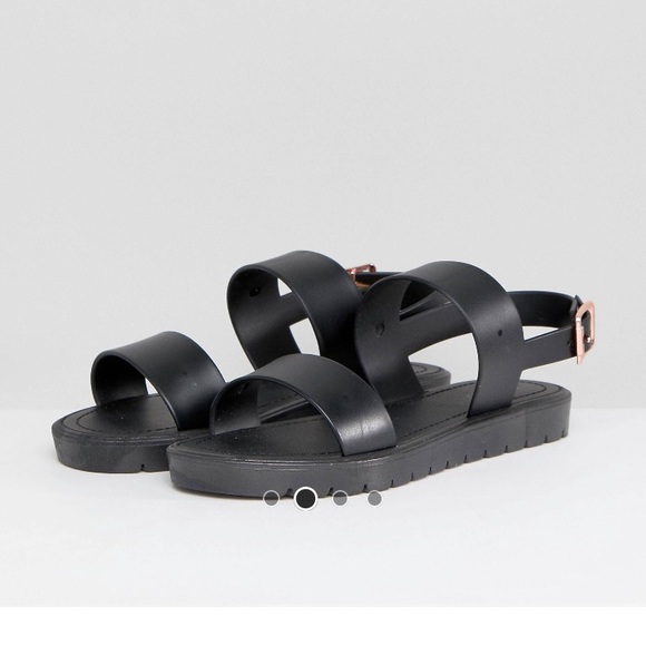 black sporty sandals